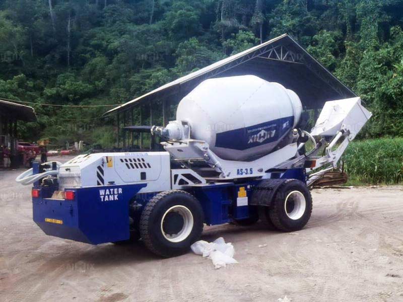 AIMIX 3.5 self loading mixer di manado